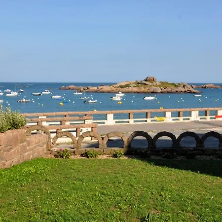 Vakantiehuis Les Pieds Dans L'eau Trégastel